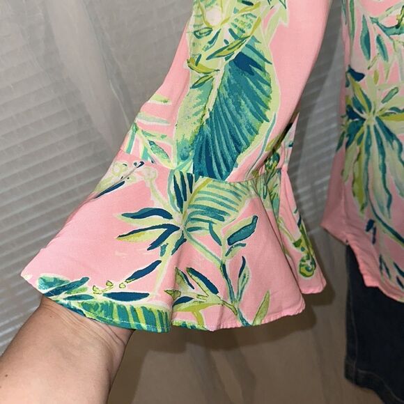Lilly Pulitzer L Willa Pink Green Tropical Long Flounce Sleeve Front Tie Top - Picture 5 of 12